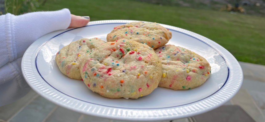 Sprinkle cookies