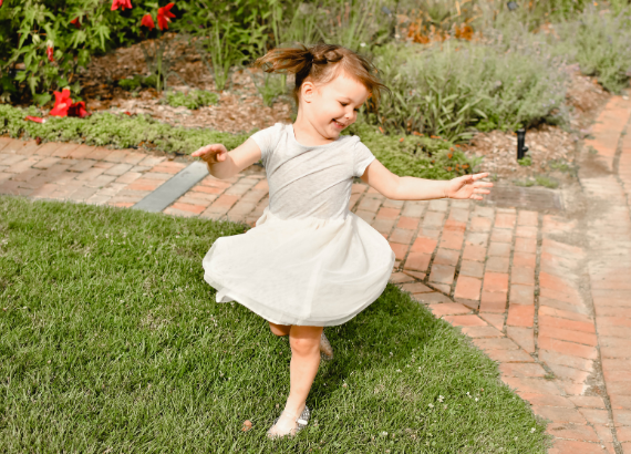 girl spinning