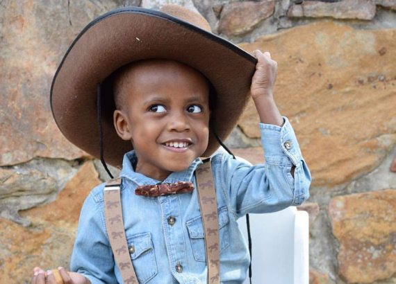 Kid in cowboy hat