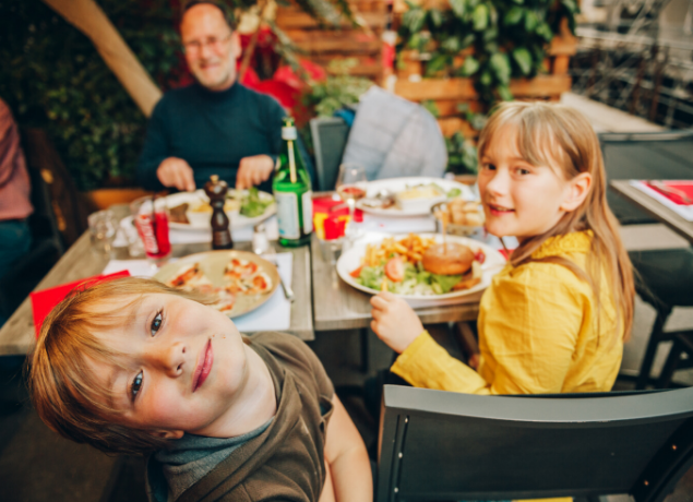 family at reataurant