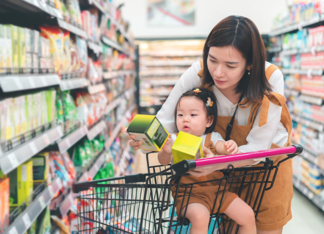 woman shopping with her daughter